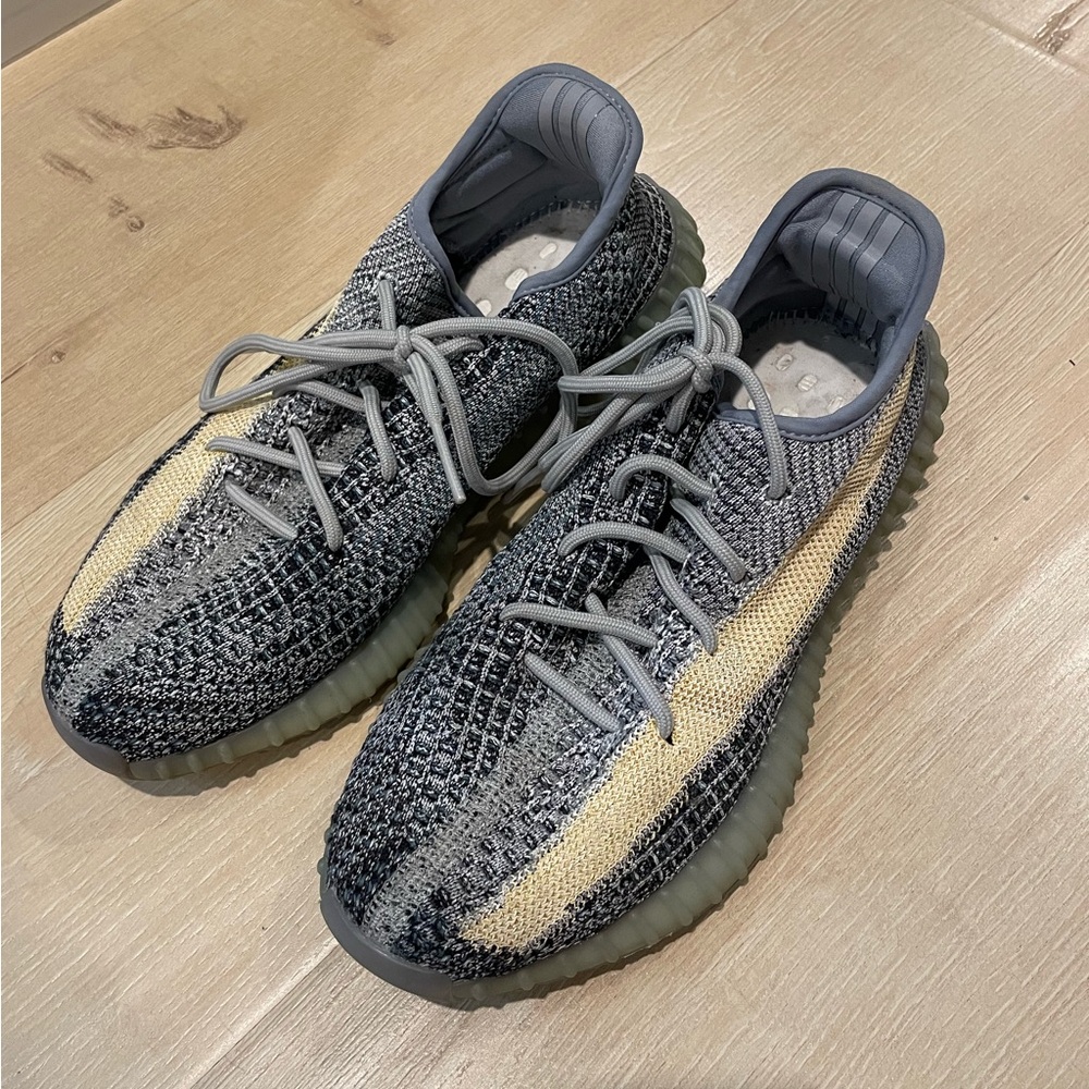 adidas Yeezy Boost 350 size 8 (male), 9.5 (female)